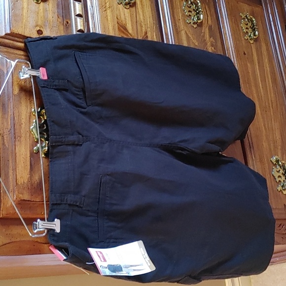 NWT Men's Relaxed Fit Cargo Shorts - Picture 3 of 11